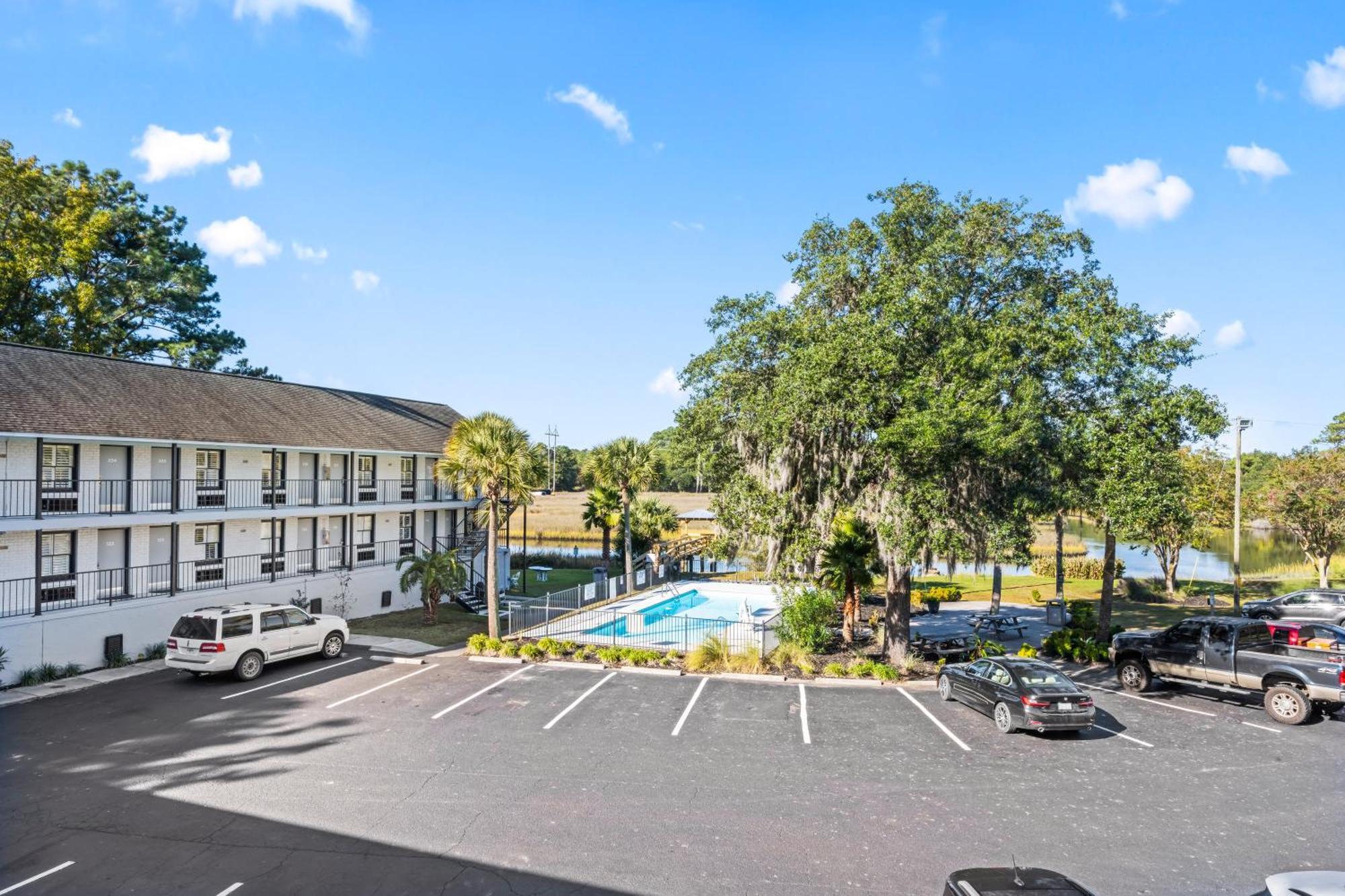 Charleston Creekside Inn Exteriör bild